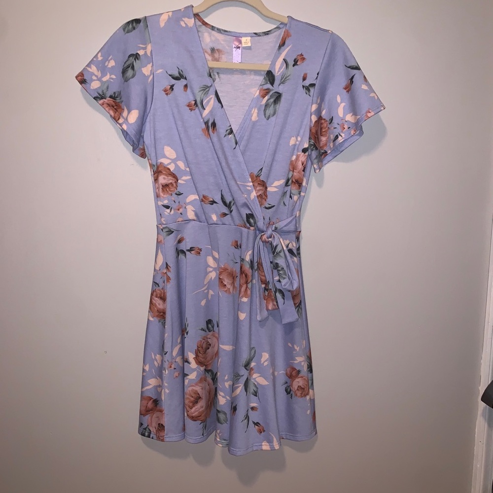 Francesca’s || Floral Wrap Mini Dress